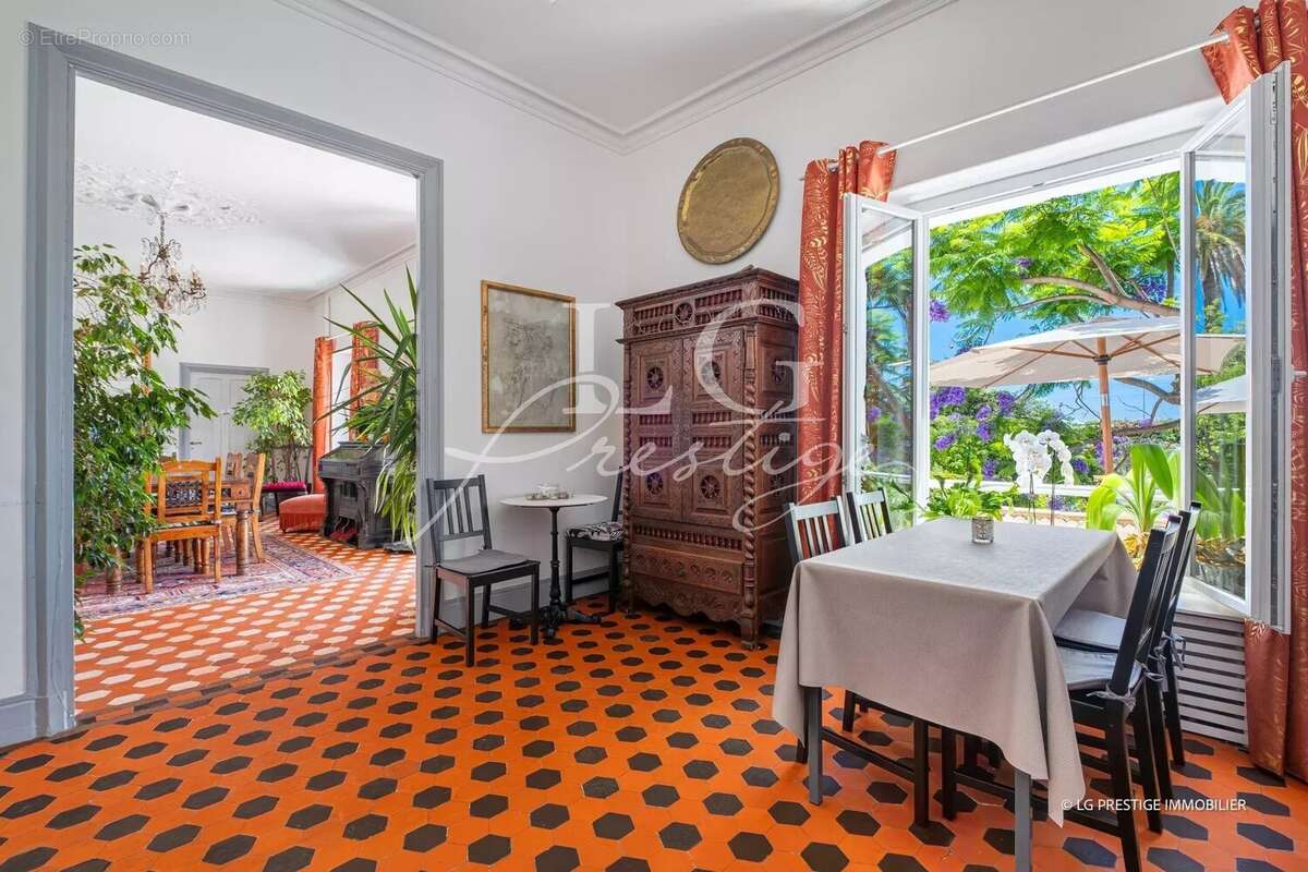 Propriété d'exception de 800 m² en front de mer - photo 11