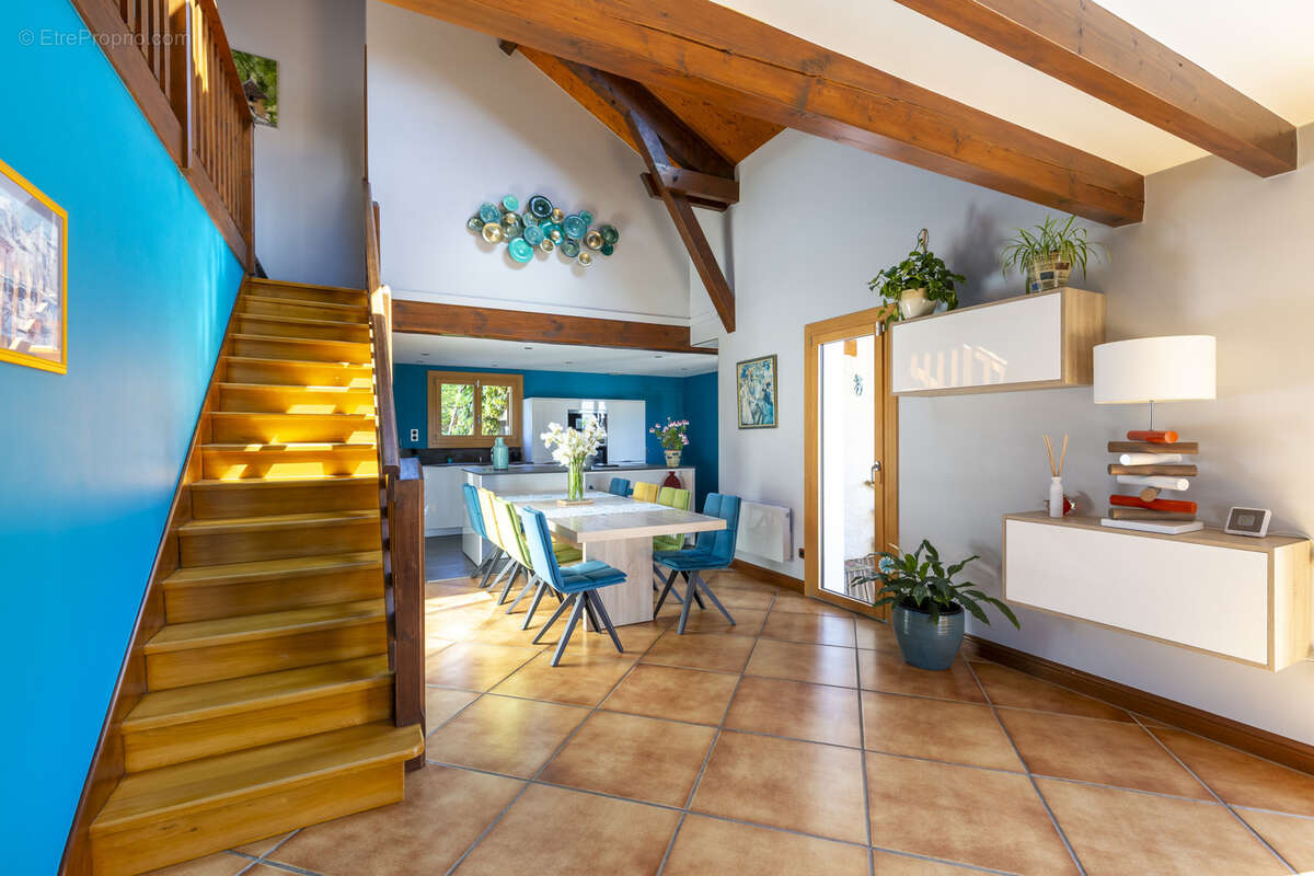 Maison à SAINT-DIDIER-DE-LA-TOUR