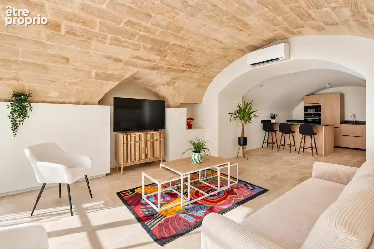 Appartement 2 pièces 66 m² à vendre à Uzes (30700) - photo 2