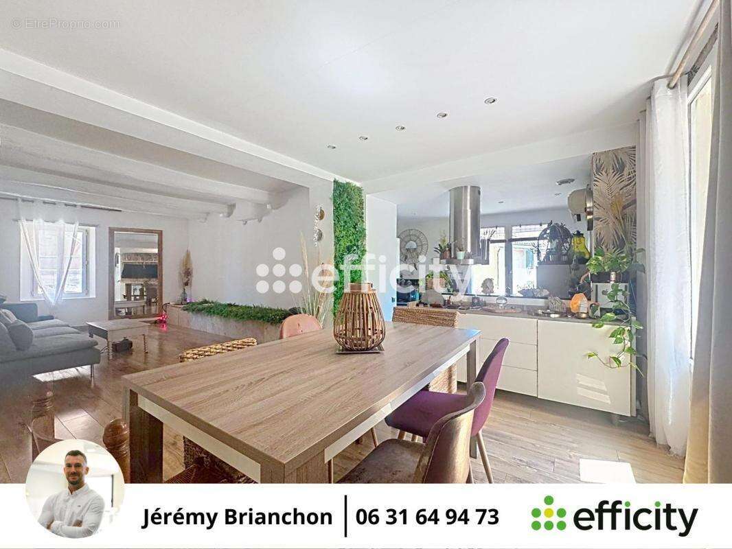 Maison à POURRIERES