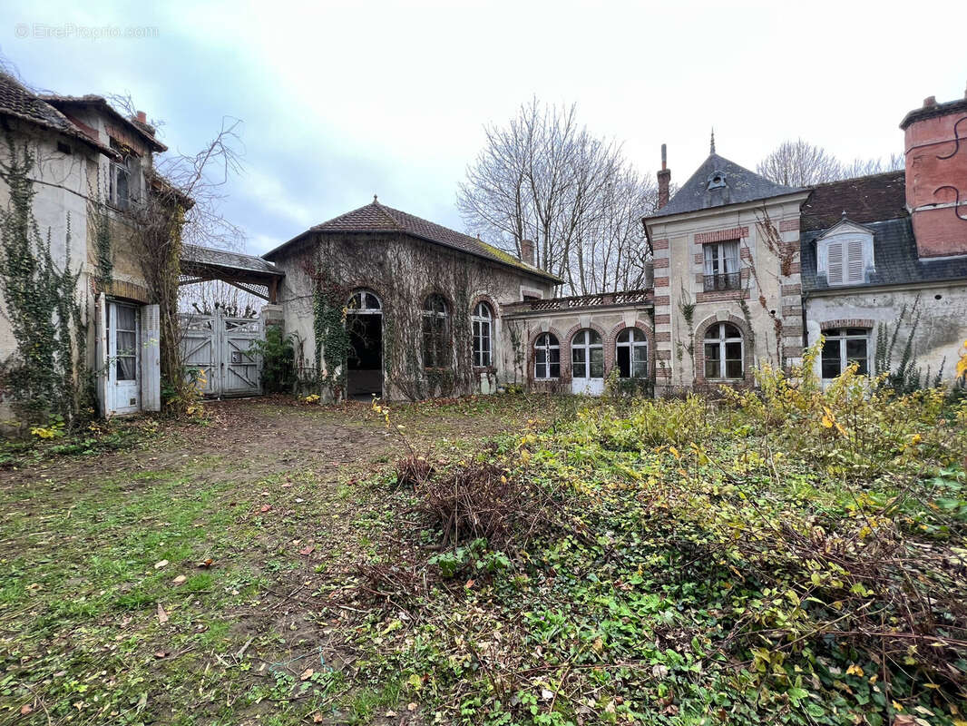 Maison à COUBERT