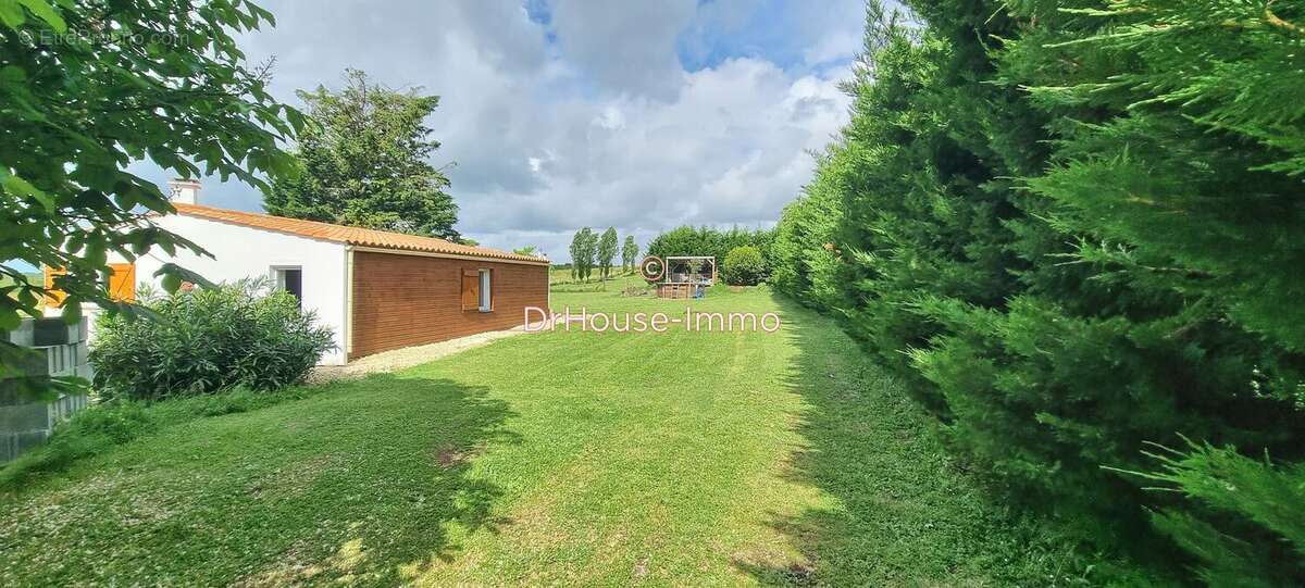 Maison à SAINT-DENIS-DU-PAYRE