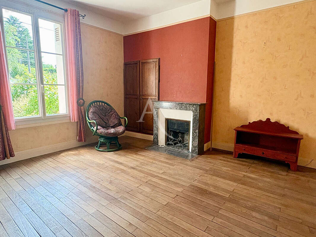 Maison bourgeoise 180 m2 - Saint-Georges sur Cher - photo 6