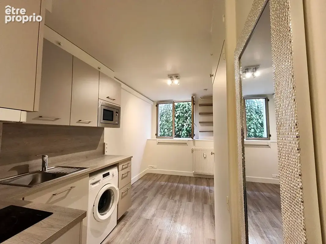 Appartement à PARIS-7E