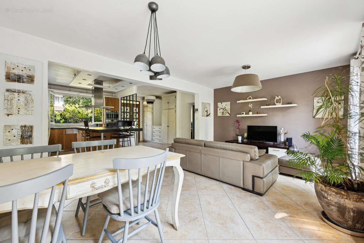 Maison à LE PLESSIS-TREVISE