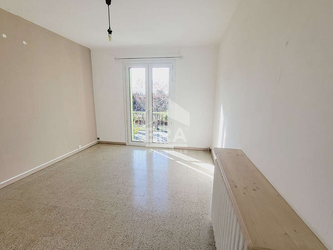 Maison à CHATEAU-ARNOUX-SAINT-AUBAN