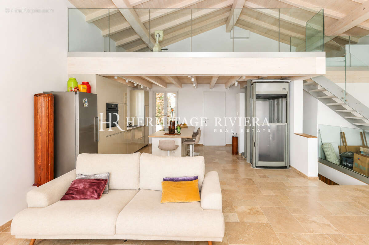 Maison 180 m² à Villefranche-Sur-Mer  - photo 12