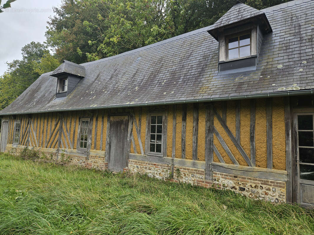 Maison à CORMEILLES