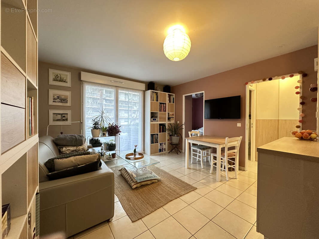 Appartement à VAIRES-SUR-MARNE