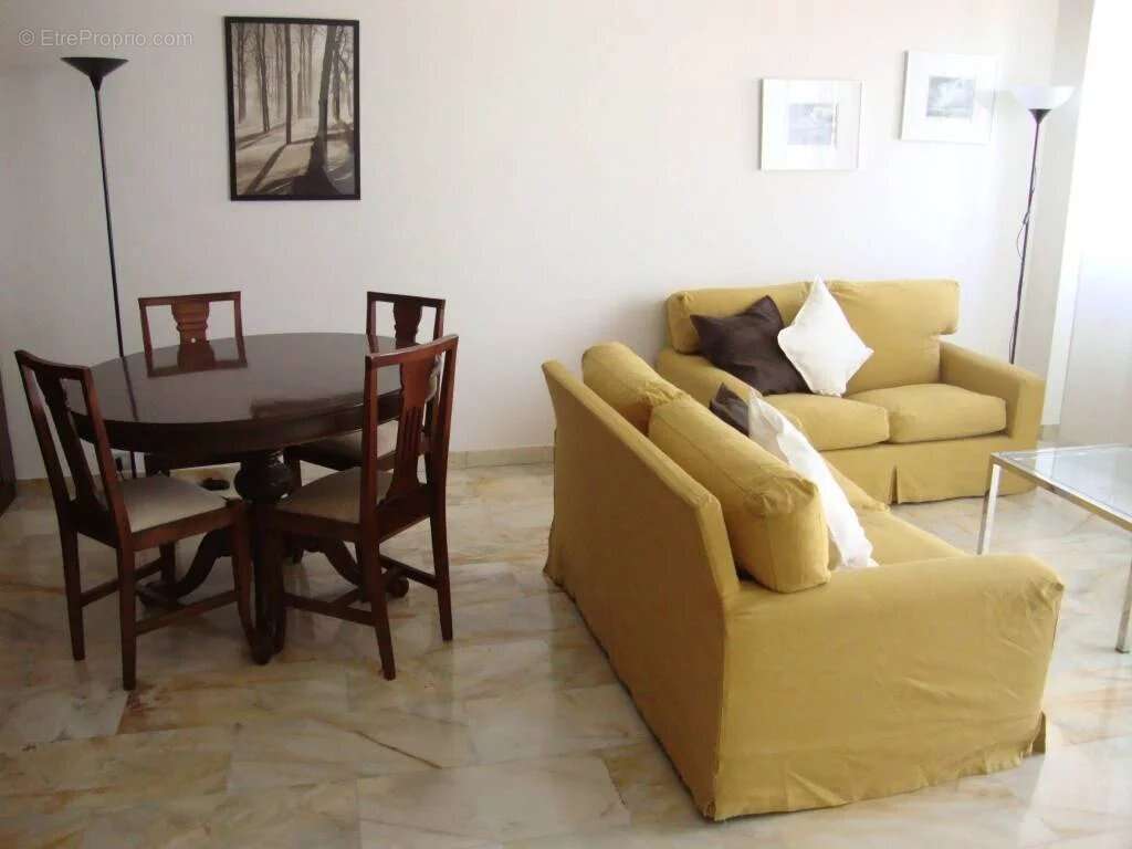 Appartement à LE CANNET