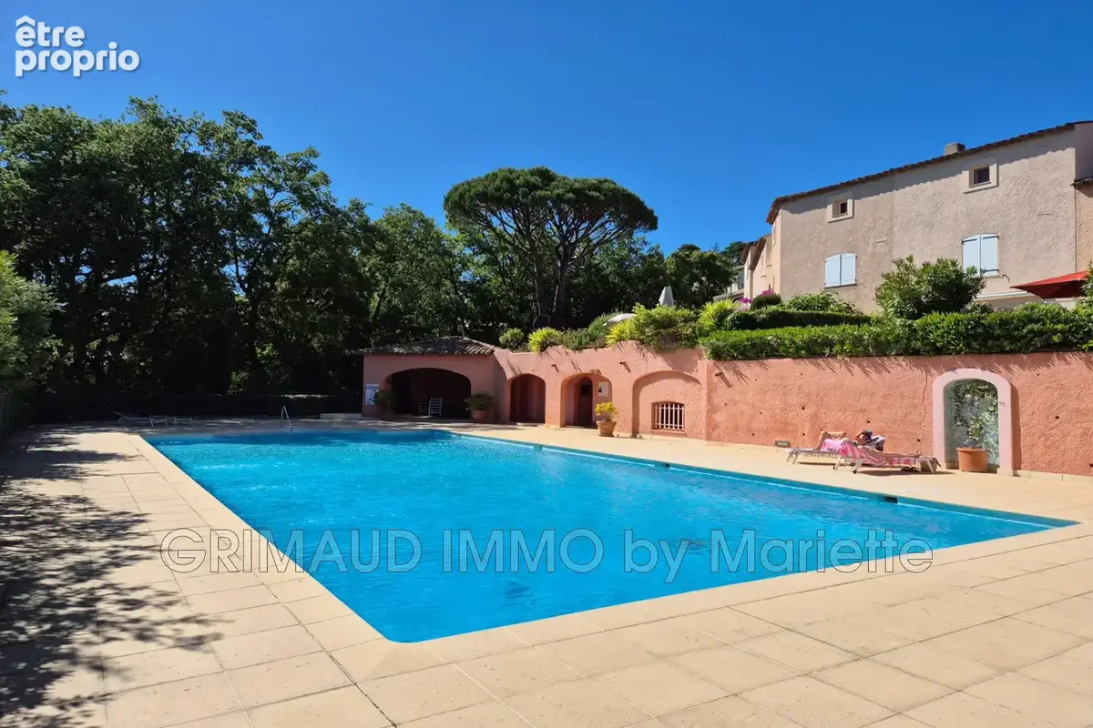 Appartement à GRIMAUD