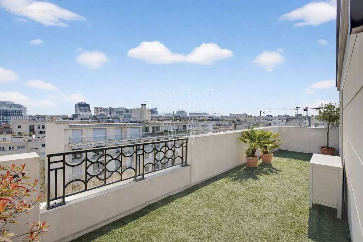 Appartement à LEVALLOIS-PERRET