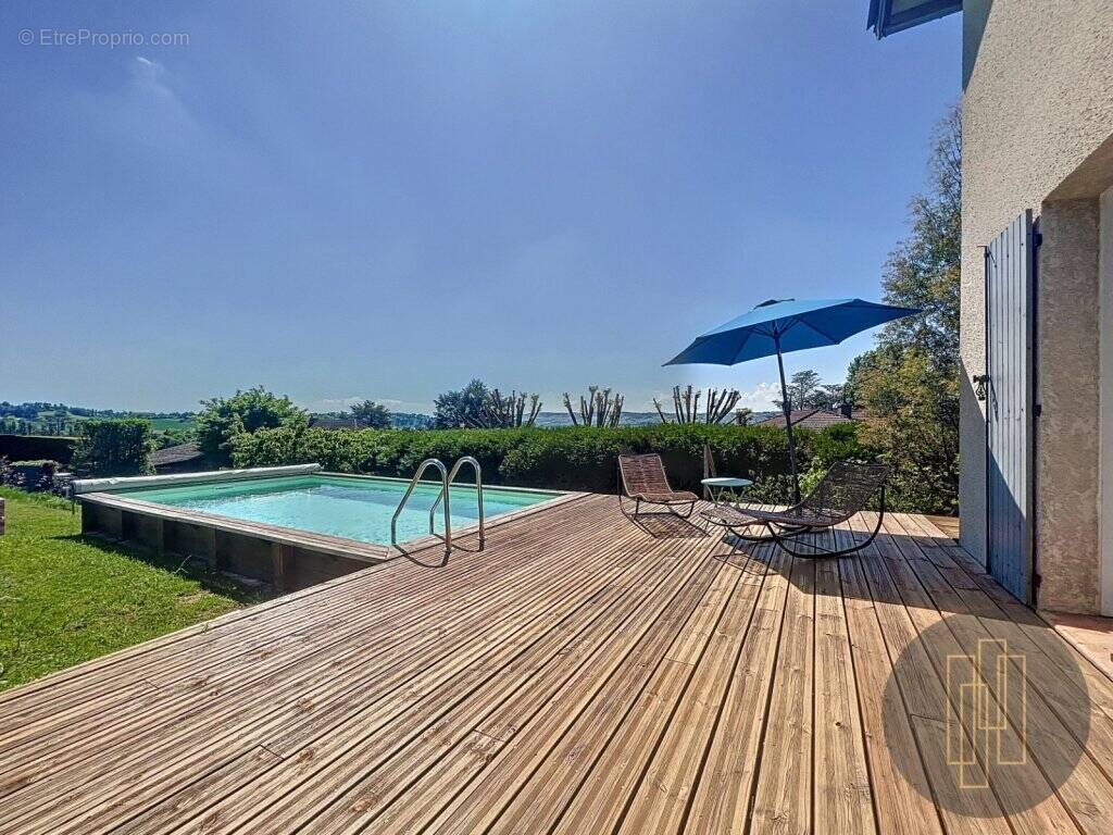 Maison à SAINT-DIDIER-DE-FORMANS