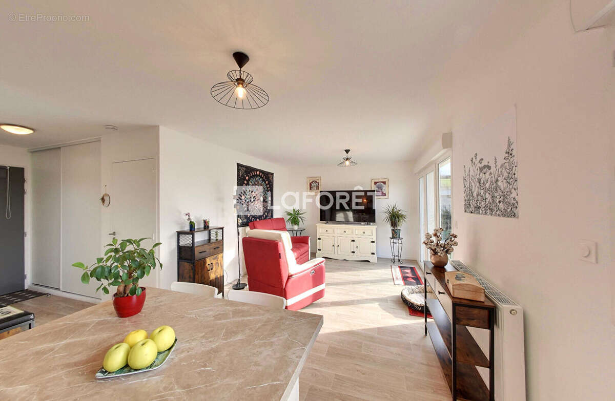 Appartement à FLEURY-SUR-ORNE