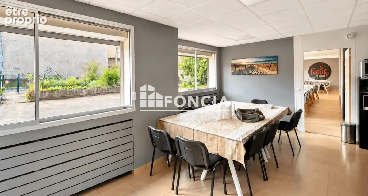 Local commercial - Montchat - photo 8
