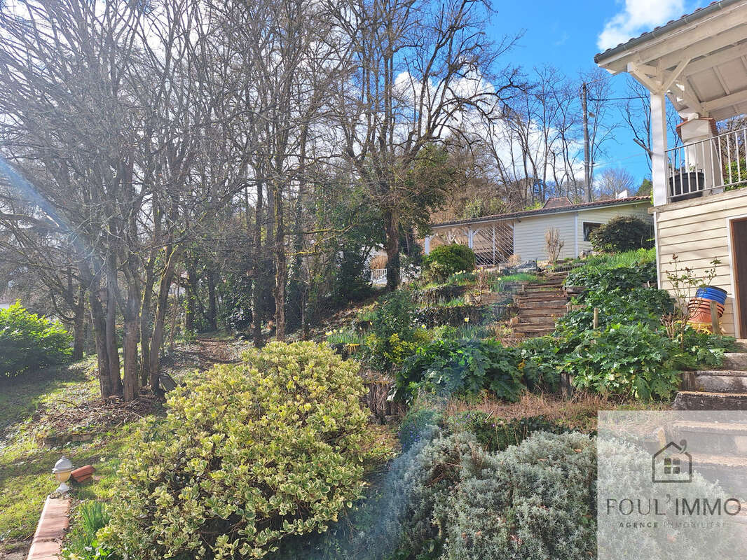 FOULAYRONNES Maison d'architecte quartier résidentiel avec 5 chambres, jardin et piscine - photo 16