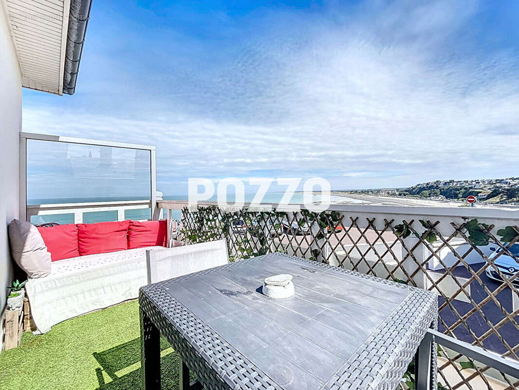 Maison à DONVILLE-LES-BAINS