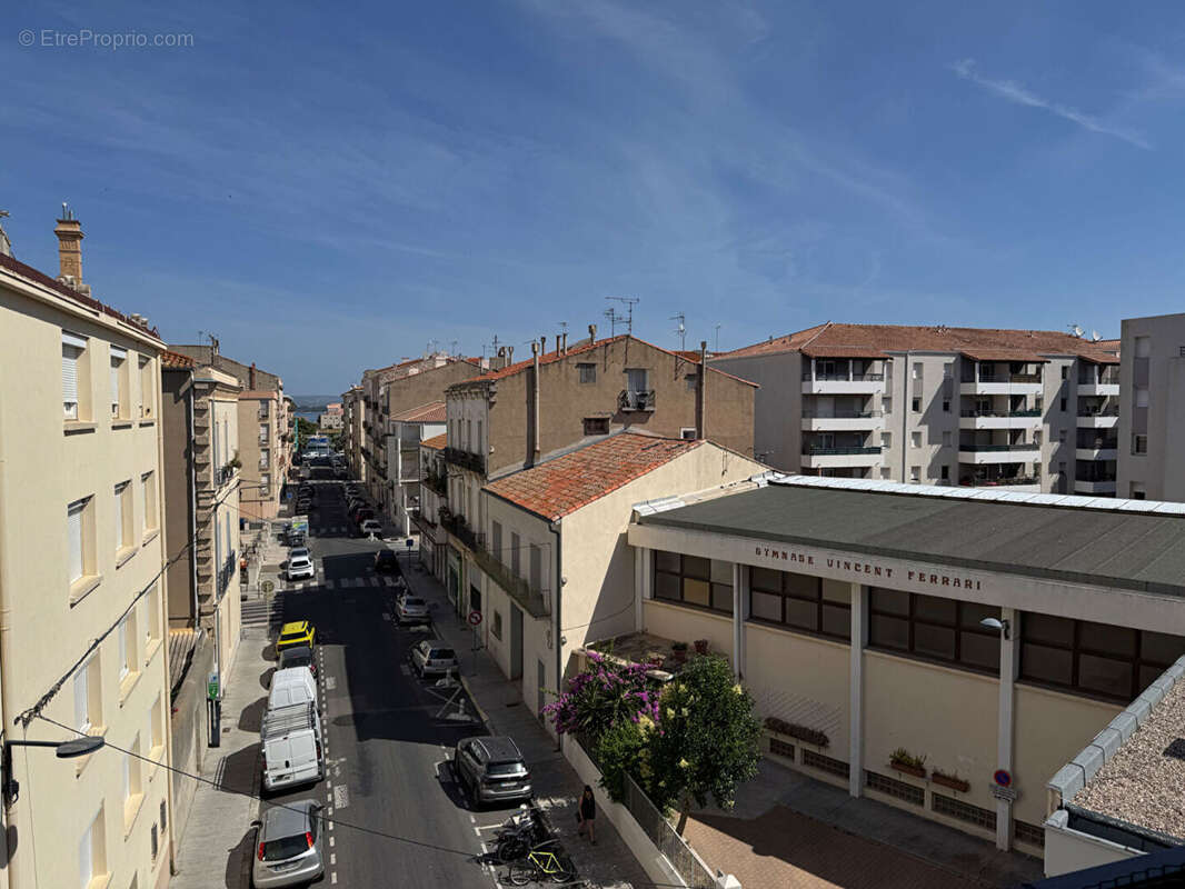 Appartement Sète  quartier théâtre 3 pièce(s) 70 m2 avec grand balcon et ascenseur - photo 2