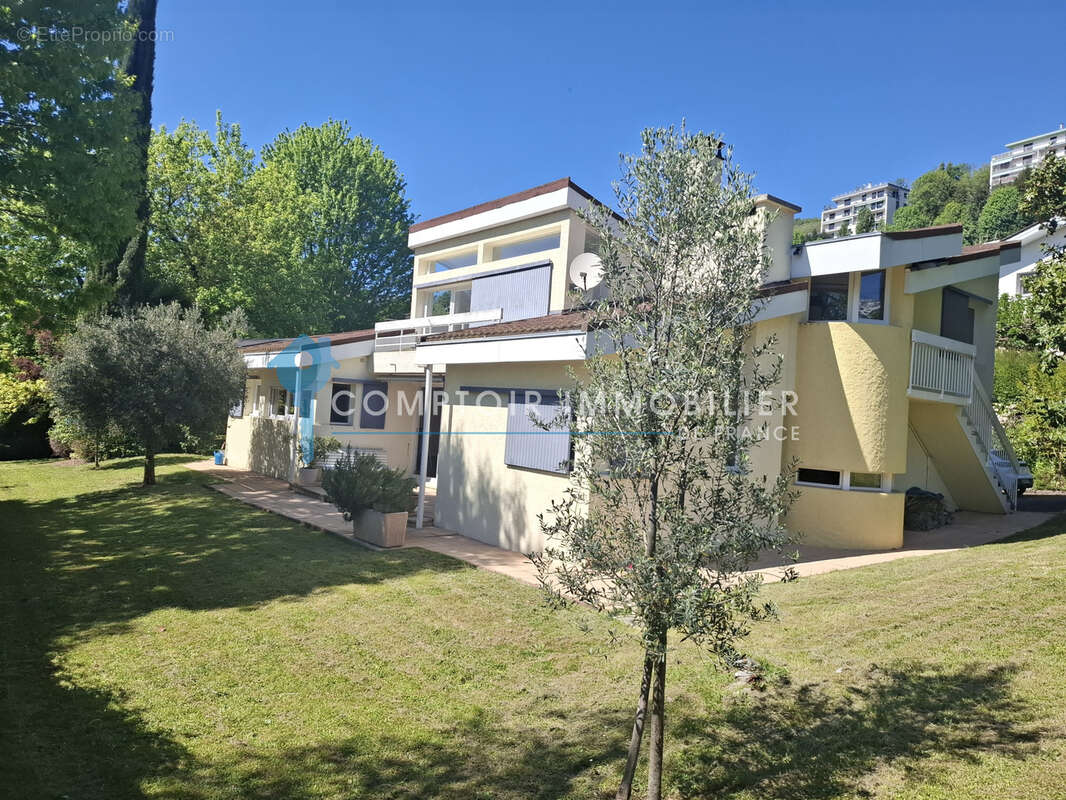 Maison à VOIRON