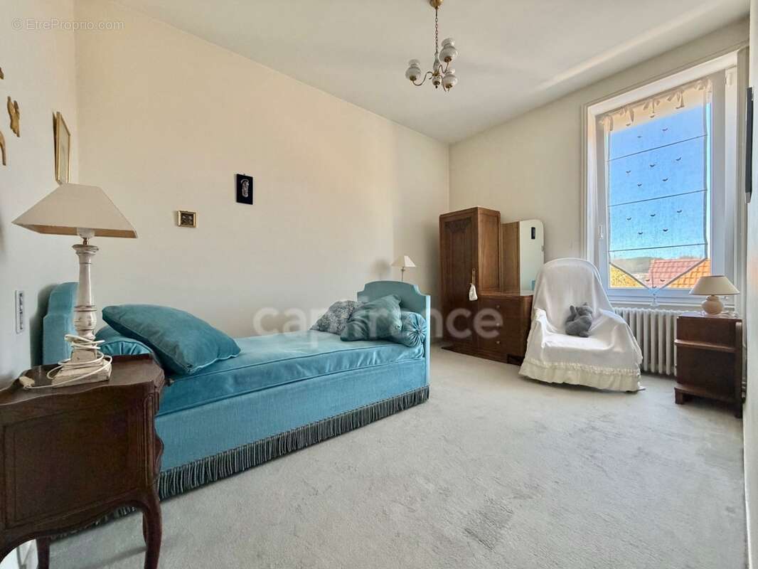 Ensemble immobilier : maison + appartement independant + garage de 135m2 + dependances et terrain clos – rare sur le secteur - photo 18