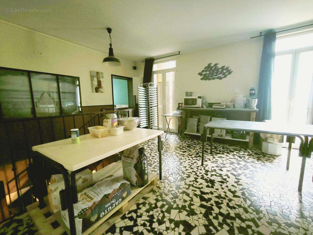 Commerce à PALAVAS-LES-FLOTS