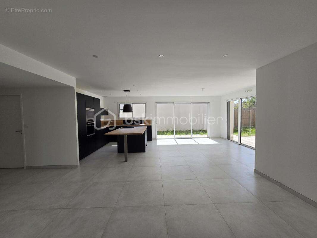 Maison à SAINT-HILAIRE-LA-FORET