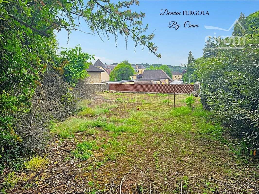 Sarlat-la-Canéda – Emplacement stratégique à fort potentiel en cœur de ville - photo 2
