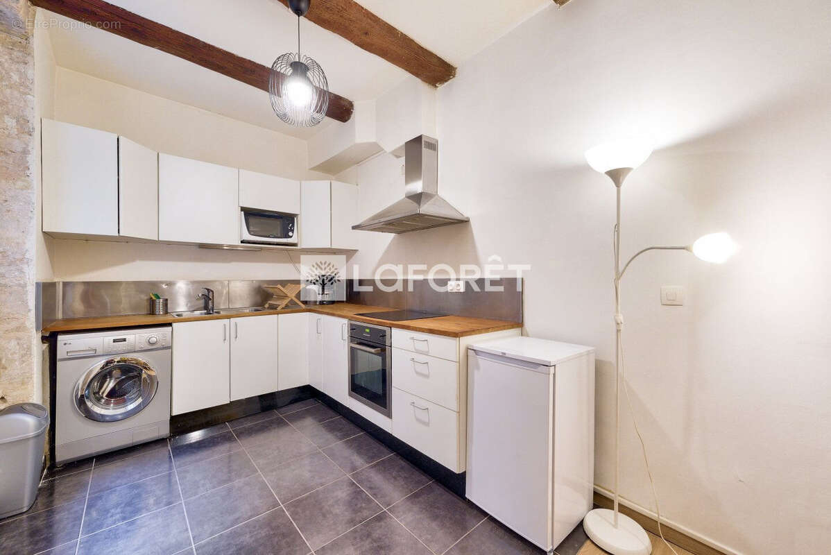 Appartement à MARSEILLE-1E