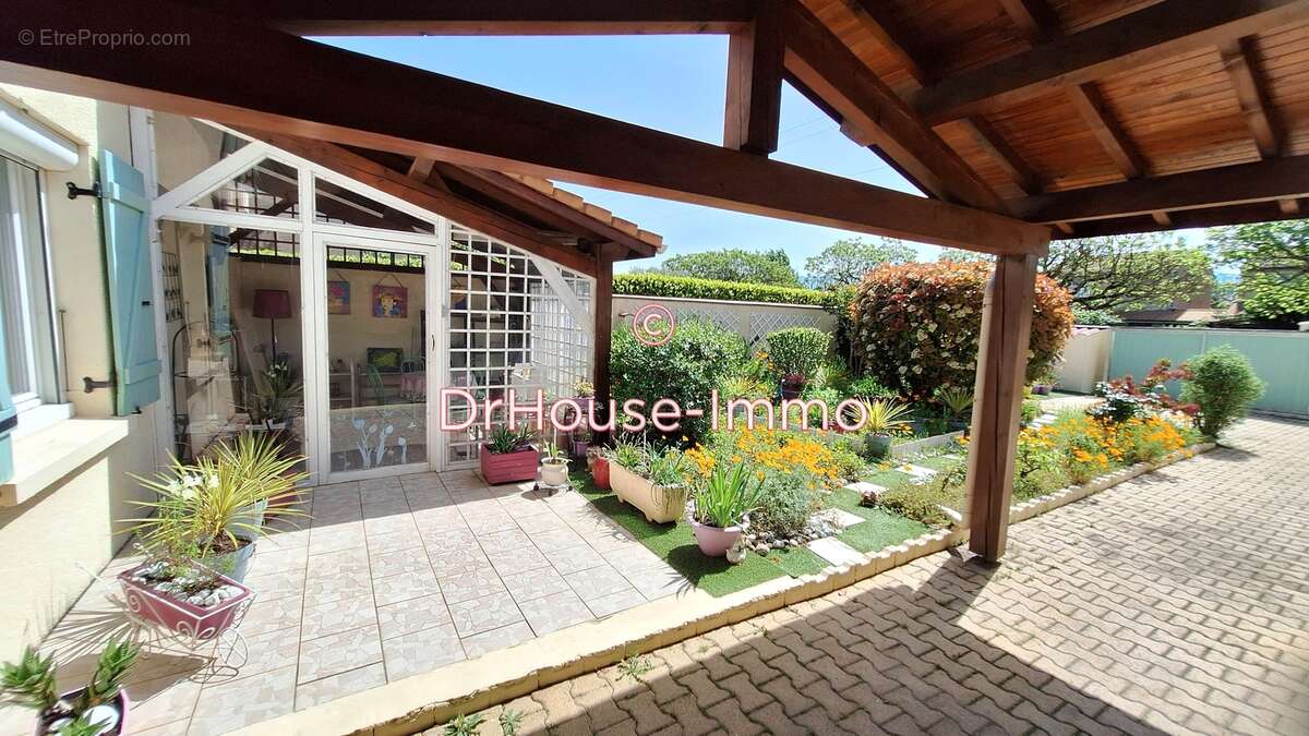 Maison à BOURG-DE-PEAGE