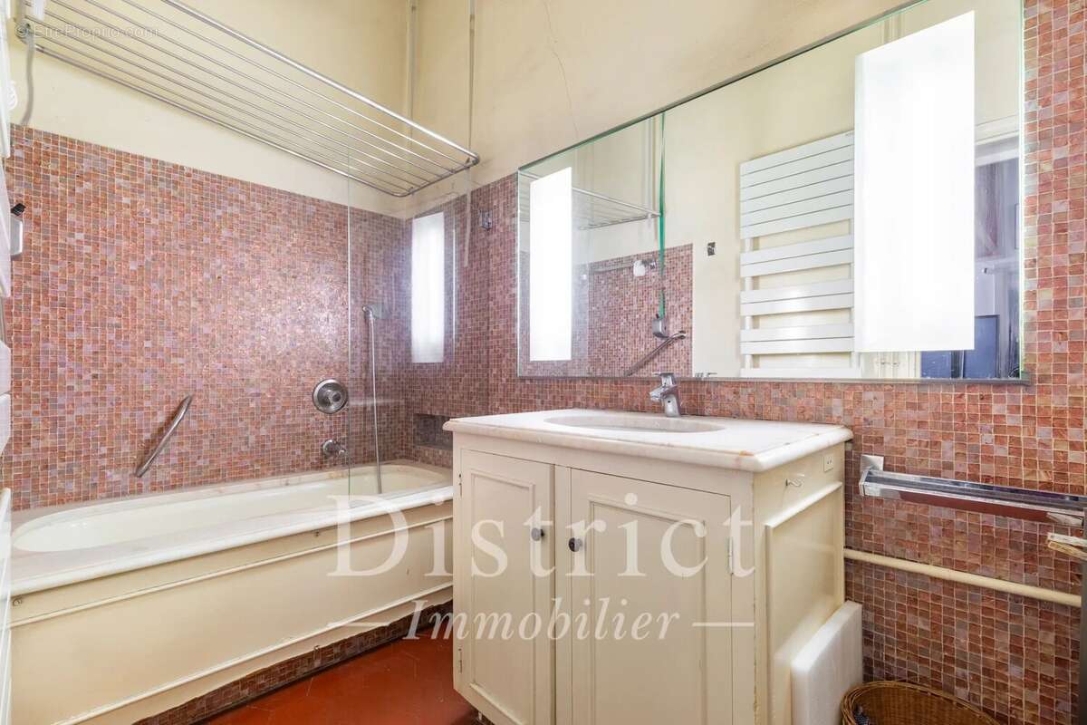 Appartement à PARIS-4E