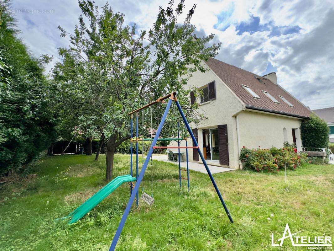 Maison à MAREIL-MARLY