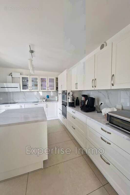 Maison 180 m² à Sainte-Croix-En-Plaine  - photo 4