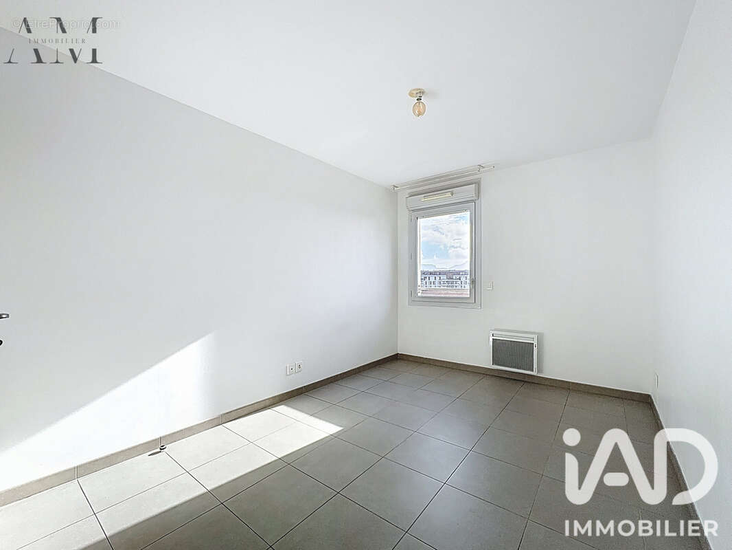 Appartement 56 m² à Marseille-8e  - photo 7