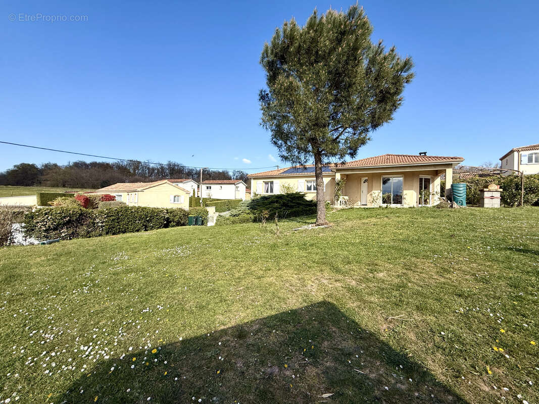 Maison à ROUSSILLON