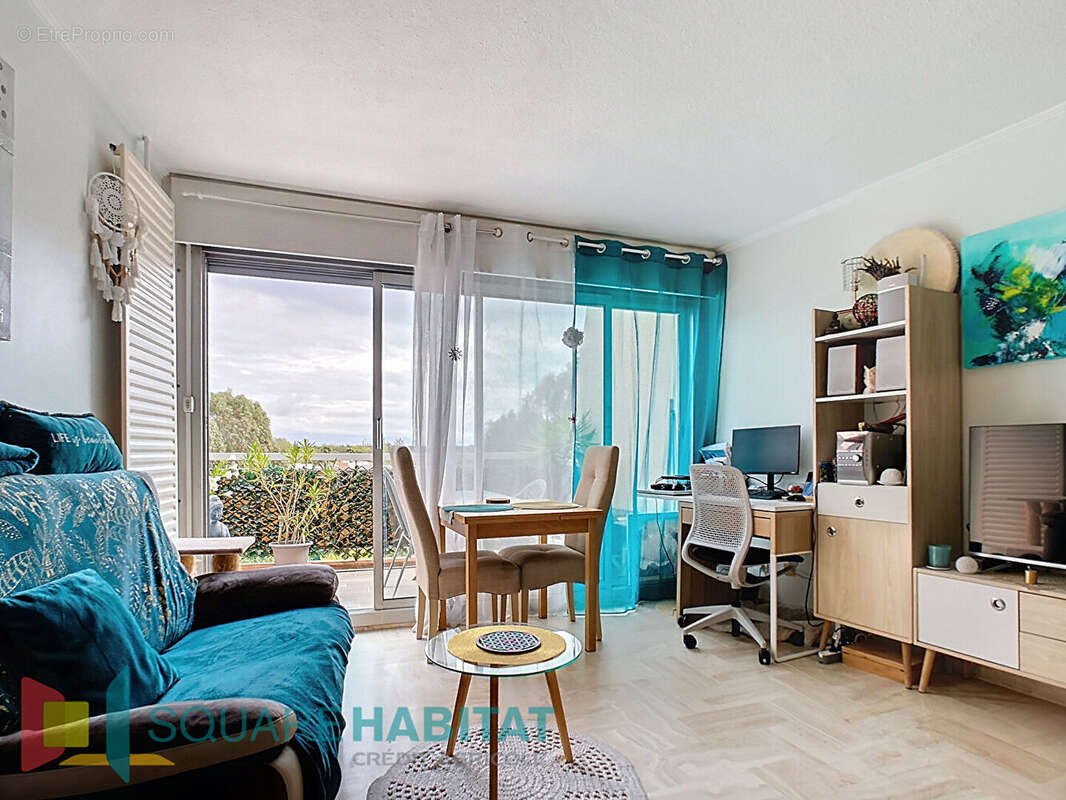 Appartement à MANDELIEU-LA-NAPOULE