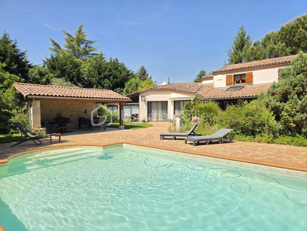 Maison à BRAX
