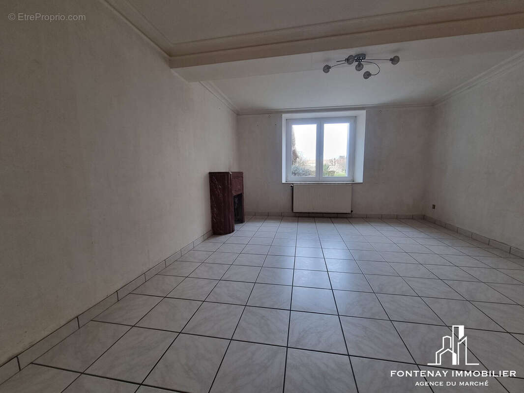 Maison à FONTENAY-LE-COMTE