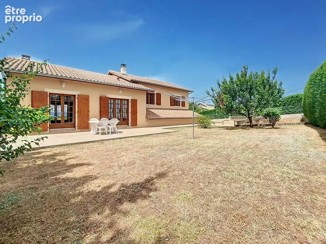 Maison - 4 Chambres - Dont 1 suite parentale - Garage - Piscine - Pool House - Jardin - Terrasse - Au calme absolu - Jolie vue d - photo 4