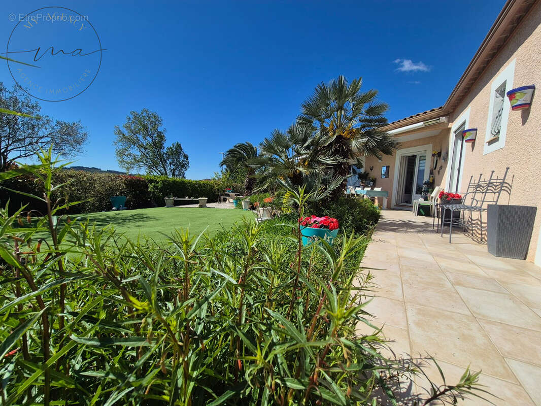 Maison à SAINT-GENIES-DE-FONTEDIT