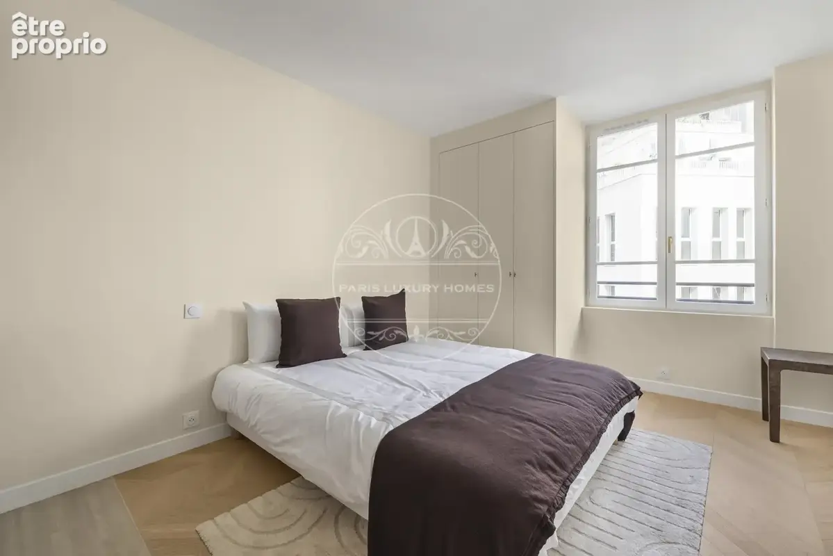 Superbe pied à terre à Paris 8ème ! - photo 2