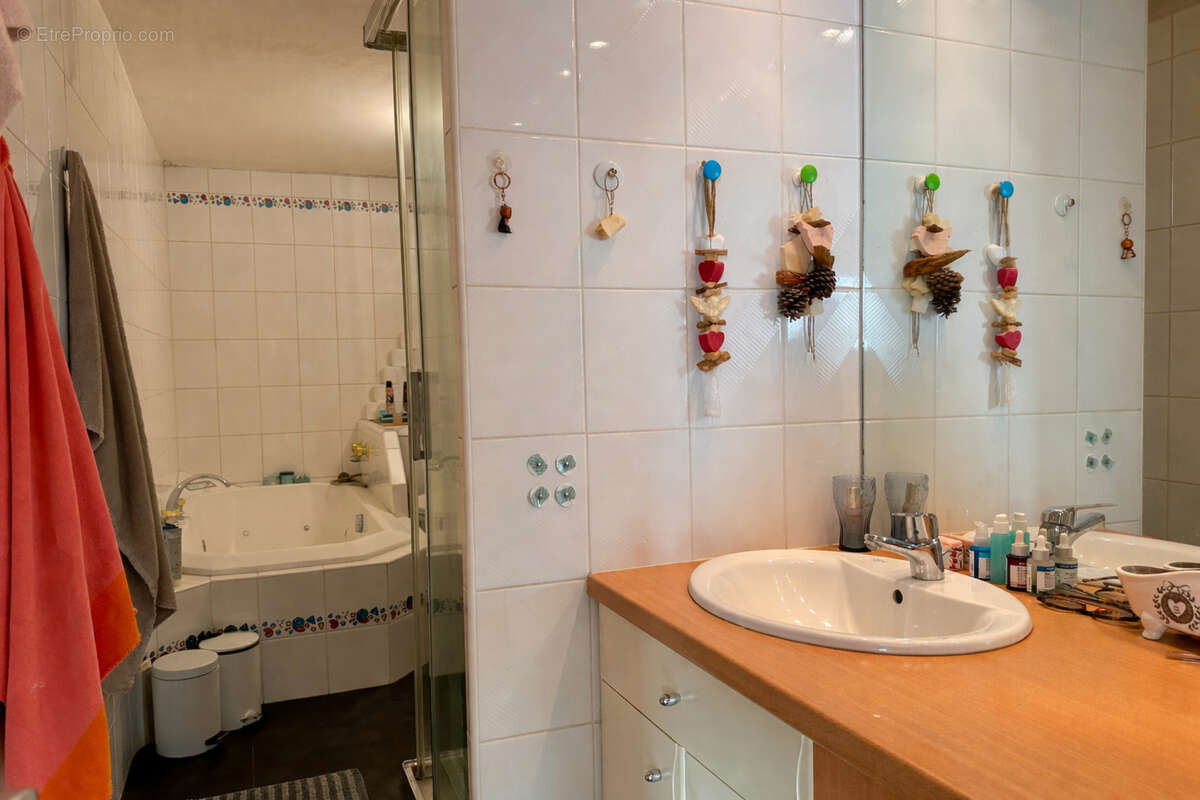 Appartement à POUILLY-LE-MONIAL