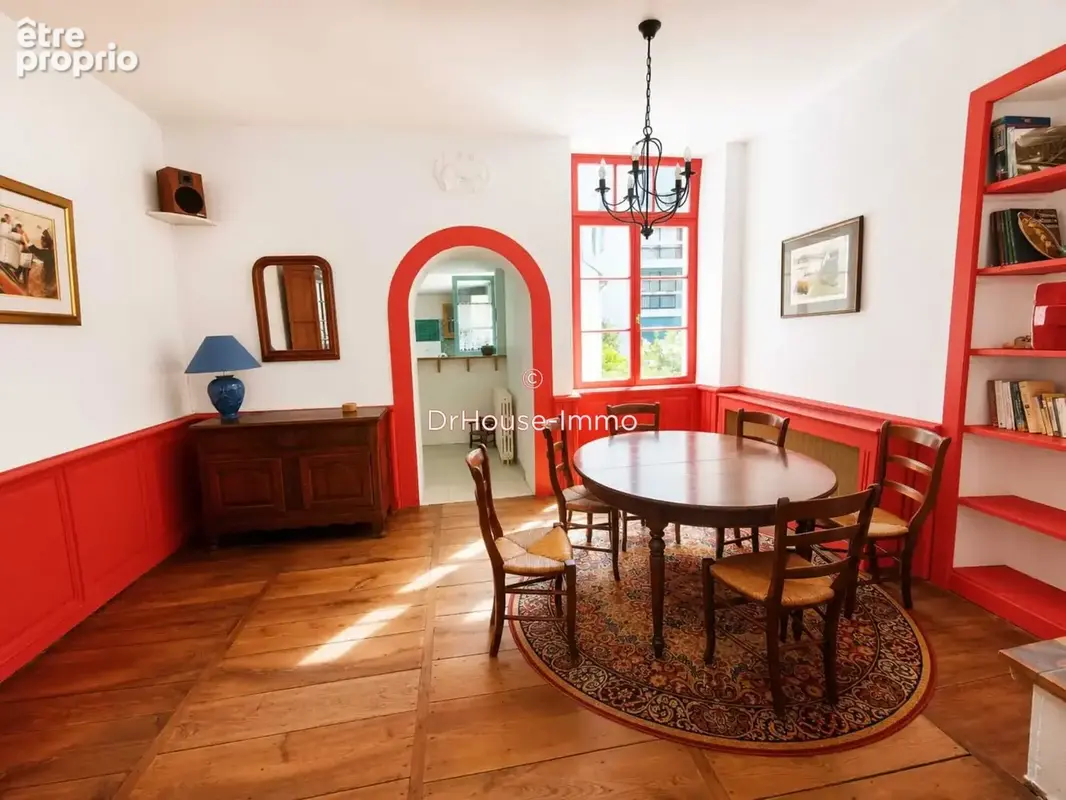 Maison 6 pièces 230 m² à vendre à Oloron-Sainte-Marie (64400) - photo 4