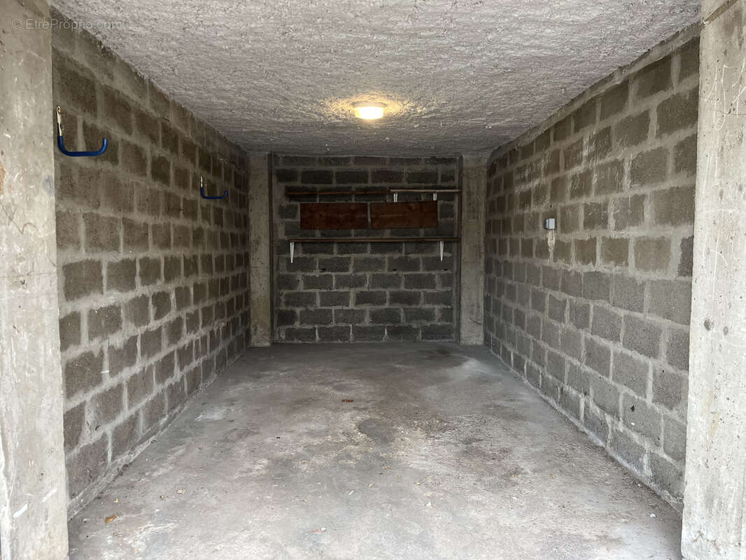 Parking à VILLEURBANNE