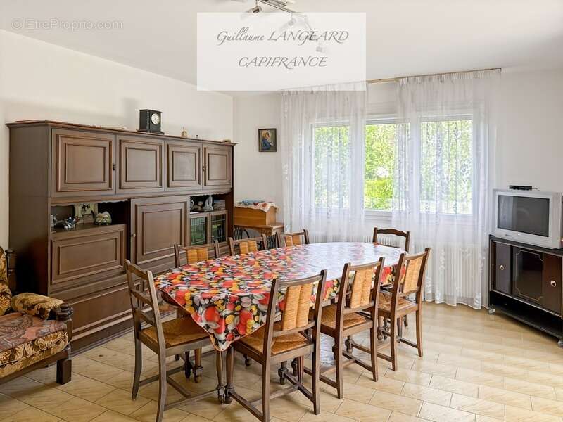 Groissiat (01) - maison spacieuse 6 pièces – 163 m² – terrain 1763 m² - photo 12