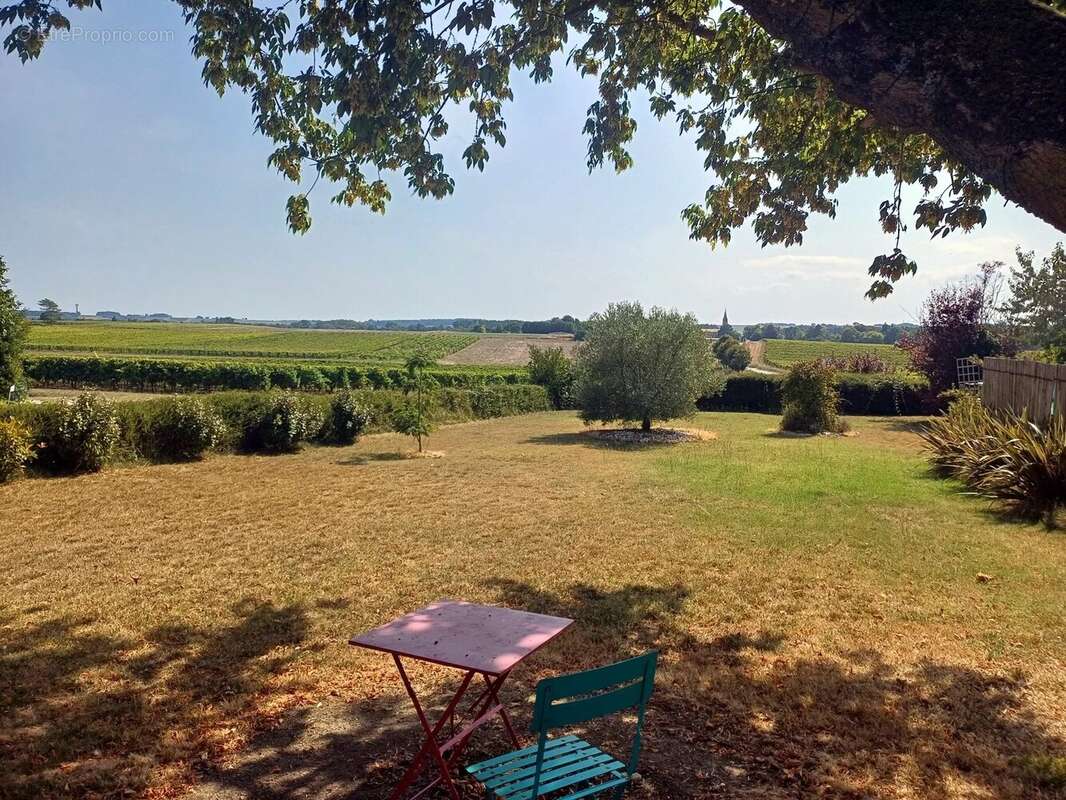 Maison à SAINT-FORT-SUR-GIRONDE