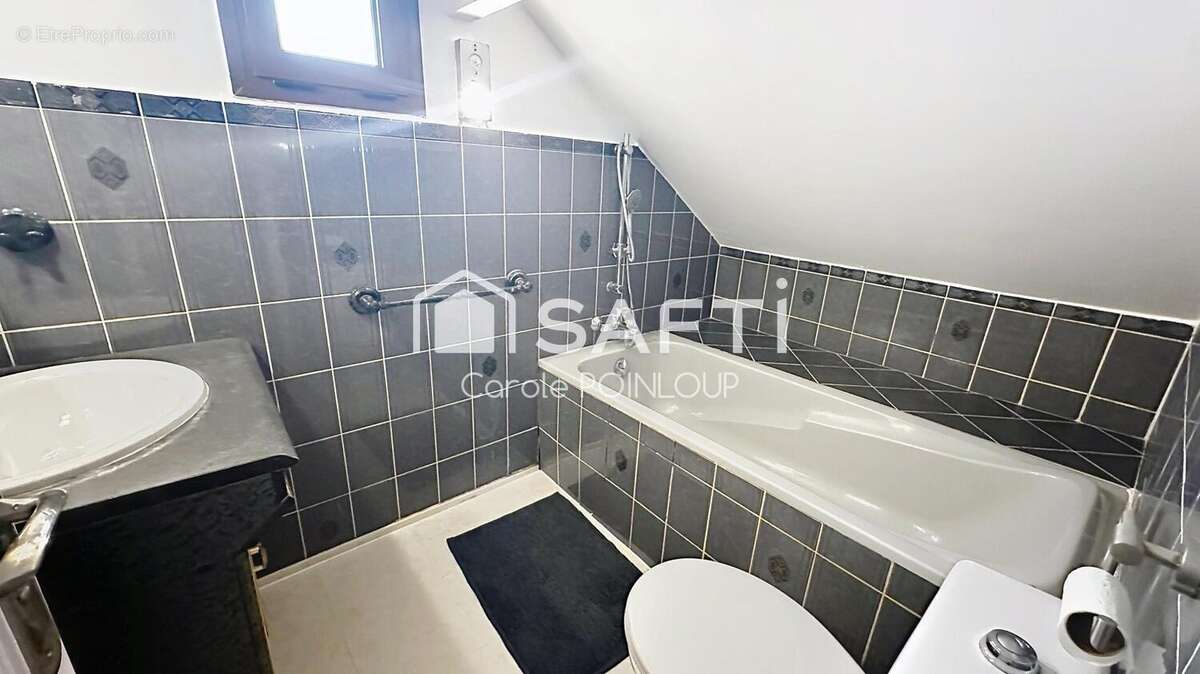 Maison 126 m² à Ozoir-La-Ferriere  - photo 5