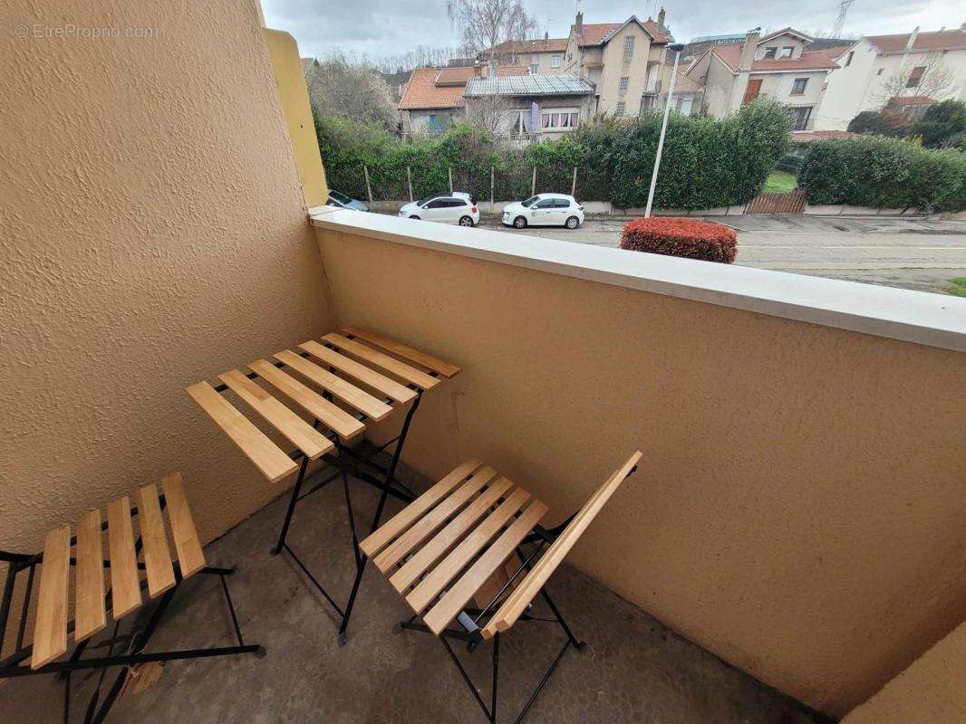 Appartement à ROCHE-LA-MOLIERE
