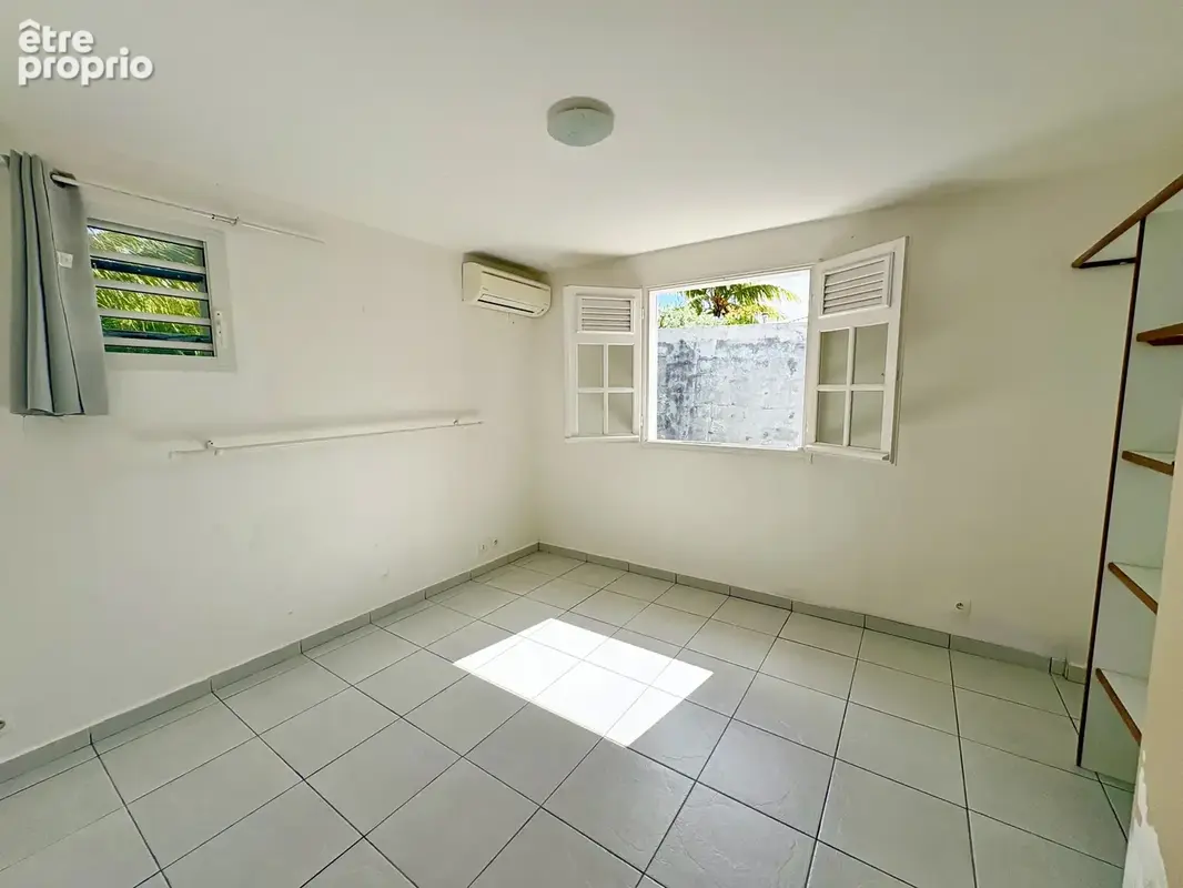 Maison F4 de 114 m2 avec garage, piscine, citerne et jardin clos de 580 m2 - photo 14