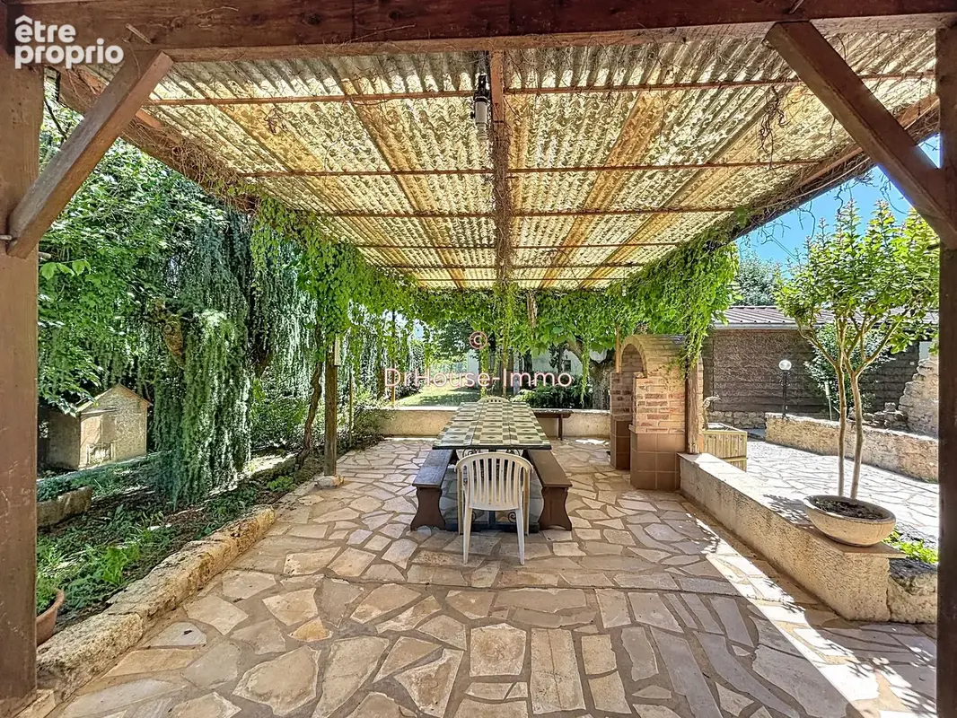 Maison à MONTAYRAL