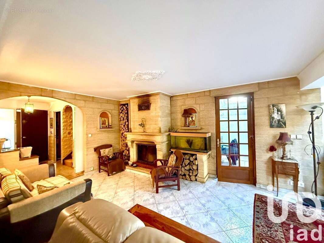 Photo 4 - Maison à SAVIGNY-LE-TEMPLE